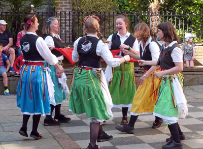 morris dancing england