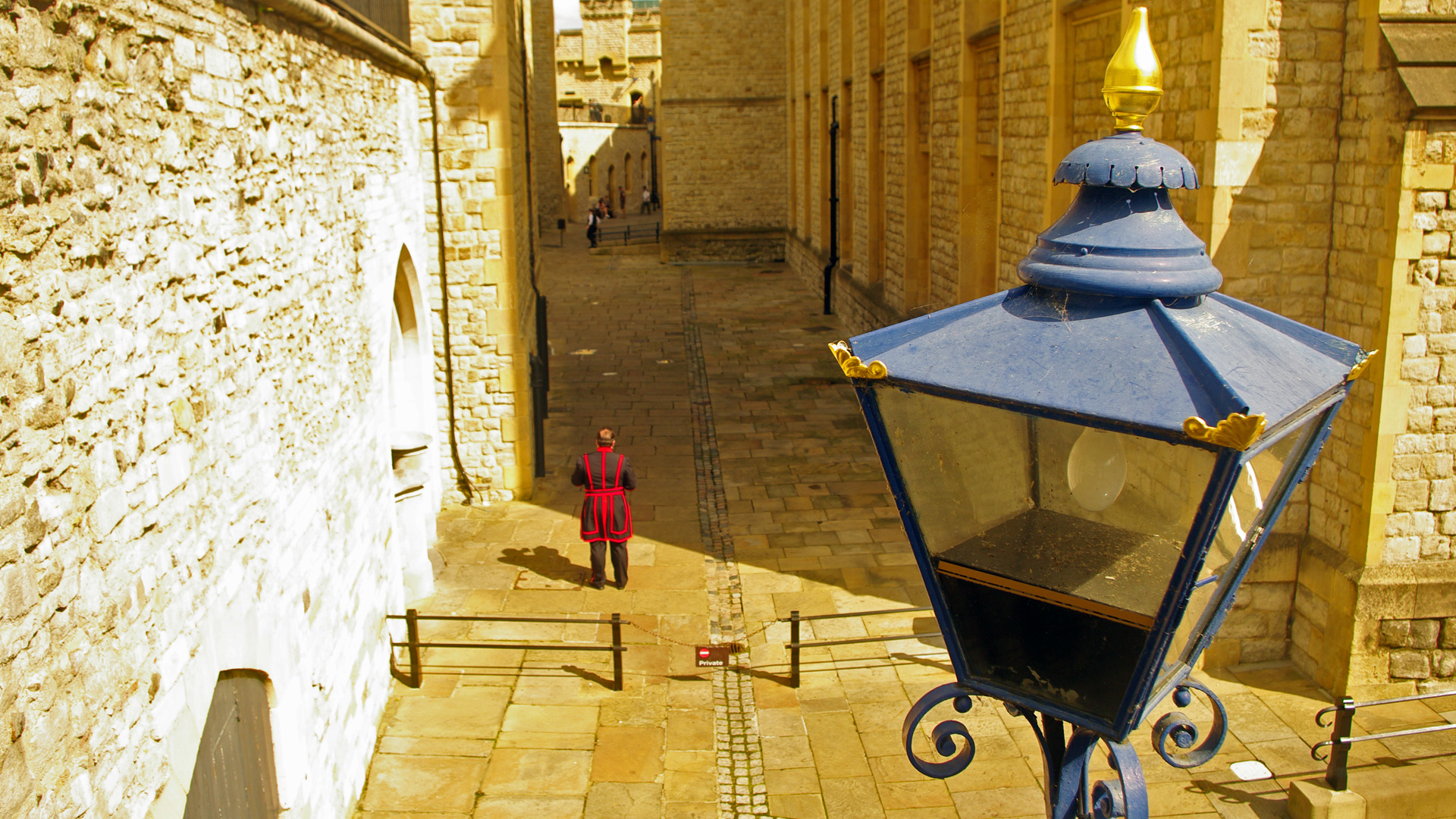 A Yeoman Warder at the end of shift - Tower of London