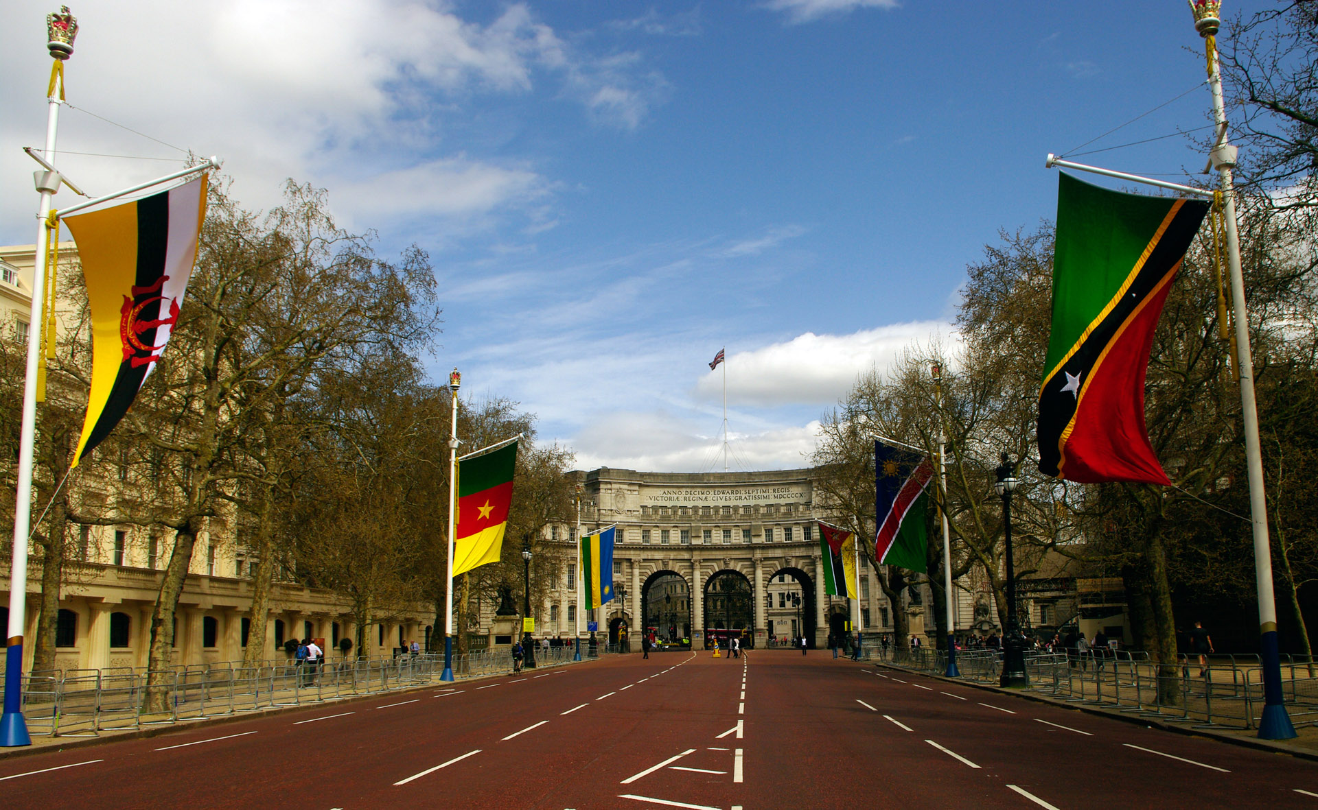 london Mall Admiralty Arch Trafalgar Square flags Commonwealth Heads Government Meeting 19th 20th April 2018